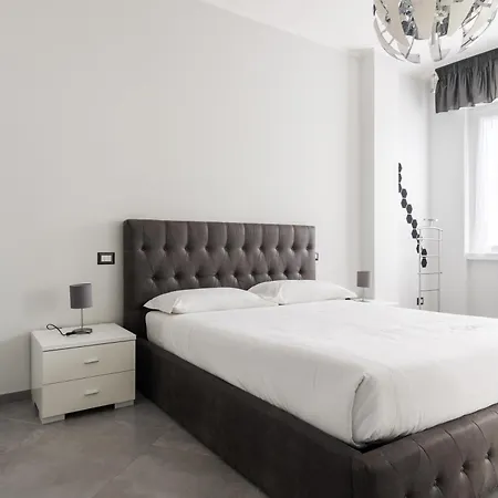 Elegante Trilocale Vicino Mm - Duomo - Fs *